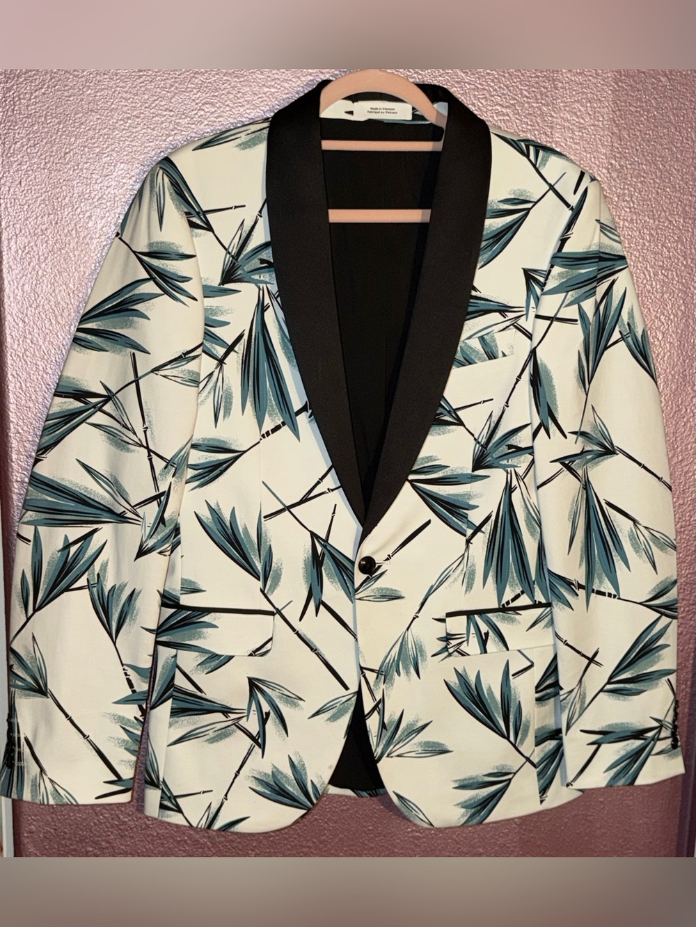 Abound Men's White and Floral-Print Blazer with Black Satin Lapel